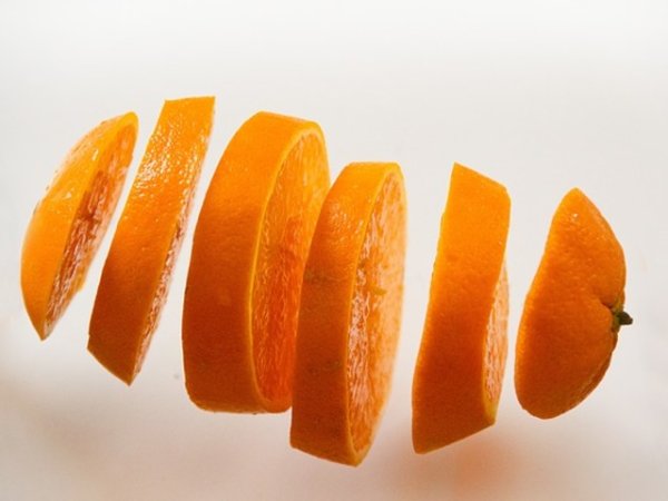 Портокали &ndash; съдържат 87% вода&nbsp;
Едни от най-добрите източници на витамин С, съдържат и добри количества вода. Ако не разполагате с портокали, може да ги заместите с грейпфрути.&nbsp;Снимка: pixabay