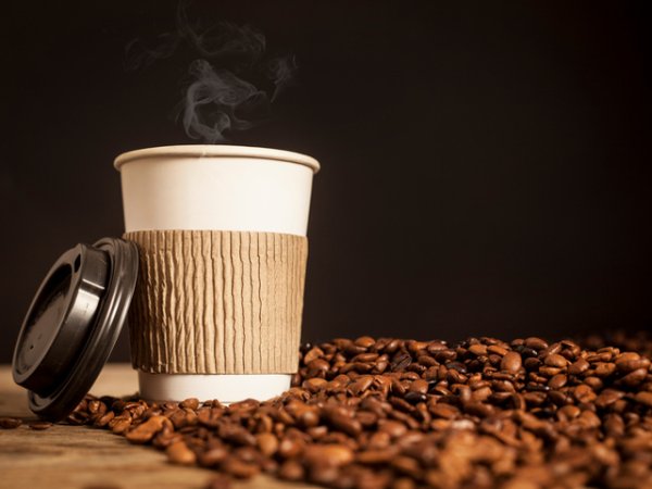 КафеКофеинът е стимулант, който увеличава сърдечната честота и притока на кръв. Това влияе добре върху кръвоснабдяването на гениталиите. Кафето подобрява настроението и повишава желанието за секс.&nbsp;Снимка: istock