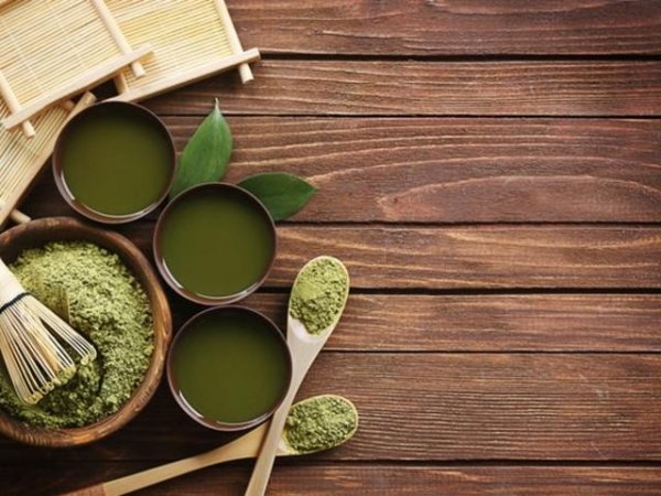 Зелен чай
Зеленият чай е известен като силен антиоксидант, повишаващ метаболизма и помагащ при изгарянето на мазнини. Още една причина да го добавите към ежедневното си меню, не само когато сте на диета е, че той действа диуретично.&nbsp;Снимка: pixabay