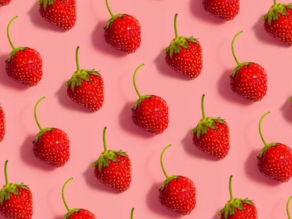 Ягоди
Вкусните ягоди съдържат два вида феноли, антоцианини и елагитанини, които подобряват бъбречната функция. Също така са богати на антиоксиданти, които помагат да предпазят тялото ни от оксидативно увреждане. Не на последно място,&nbsp; ягодите ни осигуряват витамин С, манган и фибри.&nbsp;&nbsp;Снимка: Unsplash