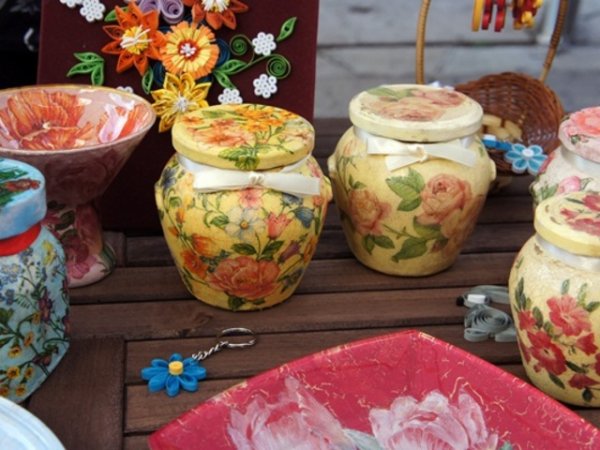Витнидж кутии и домакински съдове с декупажна техника