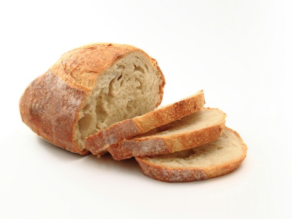 ХлябХлябът е сред най-големите причинители на плака и зъбен камък. Това е така, защото слюнката в устната кухина разгражда скорбялата в тестото до захари. Получава се подобна на паста гъста субстанция, която остава трайно в междузъбното пространство.&nbsp;
Снимка: istock
