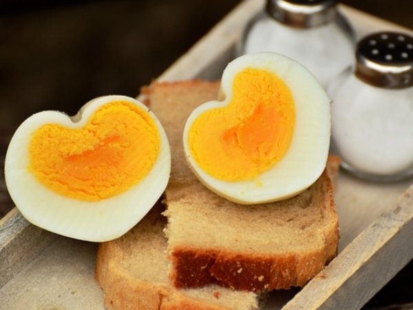 Яйца
Ако правите опити за бебе, включете в диетата си яйца. Те са с високо съдържание на протеини и омега-3 мастни киселини. Също така съдържат холин, който играе важна роля за формирането на мозъка на плода, след като вече сте заченали.&nbsp;Снимка: pixabay