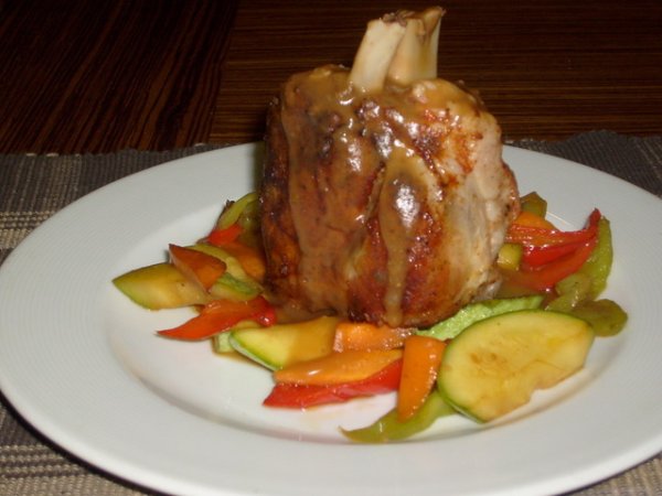 Свински джолан със зеленчуци - рецептата вижте тук. 